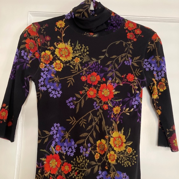 Fuzzi Dress-beautiful with boots for the fall or a heel. - Picture 3 of 3